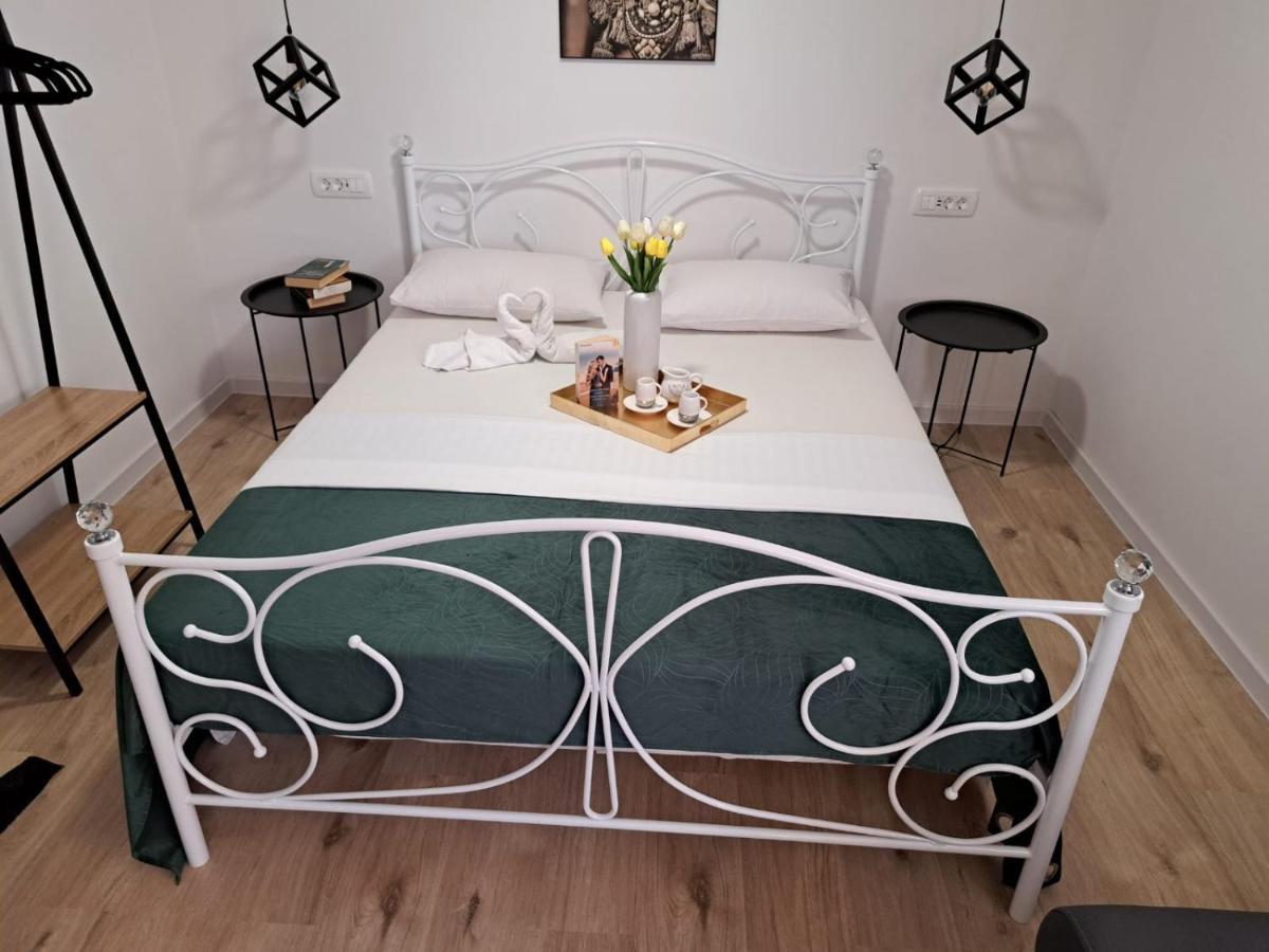 Studio Apartman Maris Apartment ซาดาร์ ภายนอก รูปภาพ