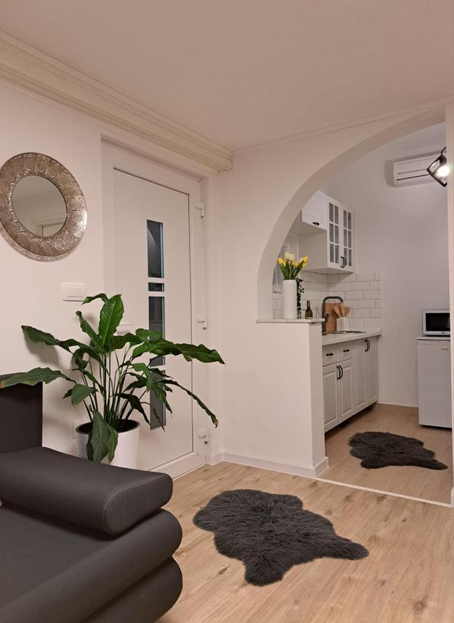 Studio Apartman Maris Apartment ซาดาร์ ภายนอก รูปภาพ