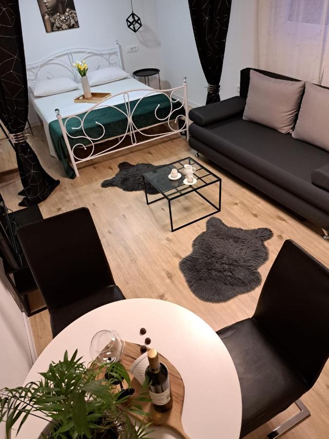 Studio Apartman Maris Apartment ซาดาร์ ภายนอก รูปภาพ